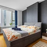 Panorama 1-bedroom On Floor 13 With View And Parking By Skyviews