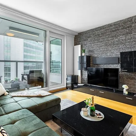 Panorama 1-bedroom On Floor 13 With View And Parking By Skyviews * Bratislava