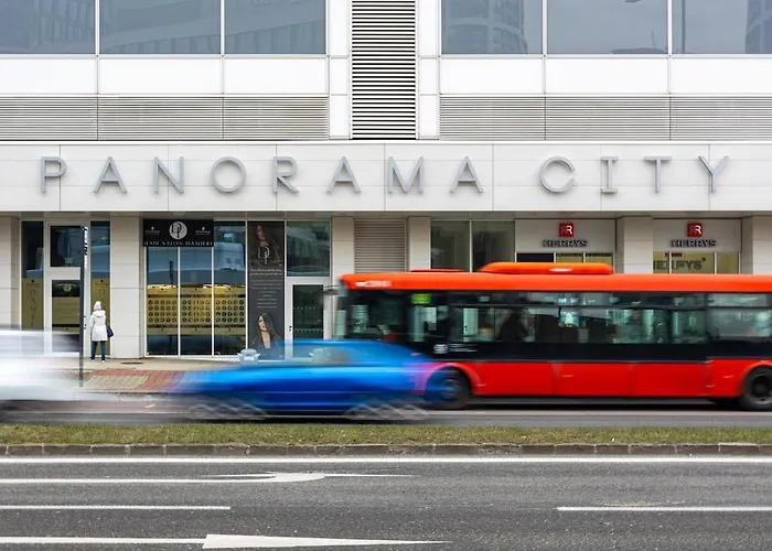 Panorama 1-Bedroom Apartment On Floor 13 With City View And Parking By Skyviews Apartman
